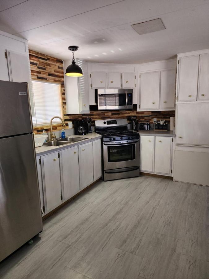 1 Bdrm Grand Canyon Bridge Rental Dolan Springs Esterno foto
