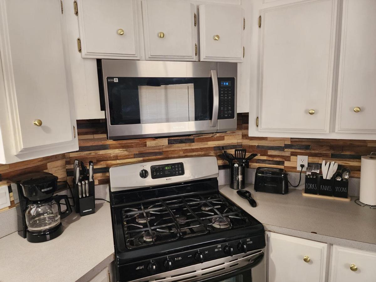 1 Bdrm Grand Canyon Bridge Rental Dolan Springs Esterno foto